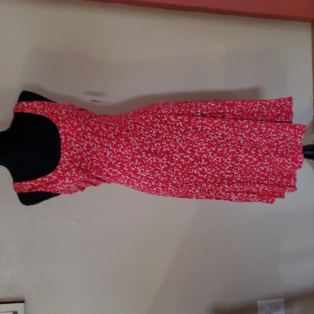 NWT Summer Dress Red w/ White Flowers M-Tall